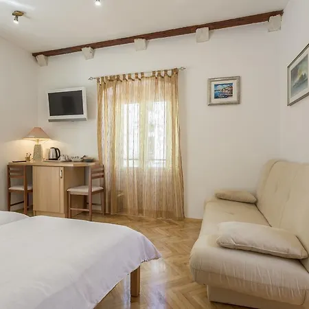 Carrara Split