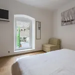 Carrara * Σπλιτ